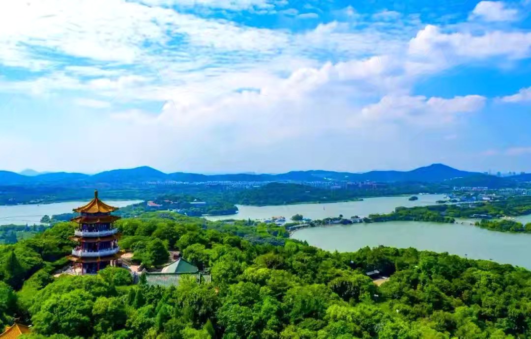 配图
